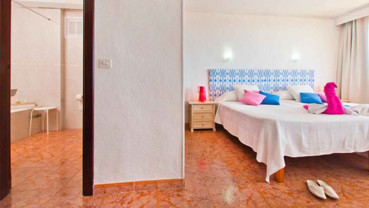 Apartment The Shell Ii, Beach Views And Pool Alcúdia Kültér fotó