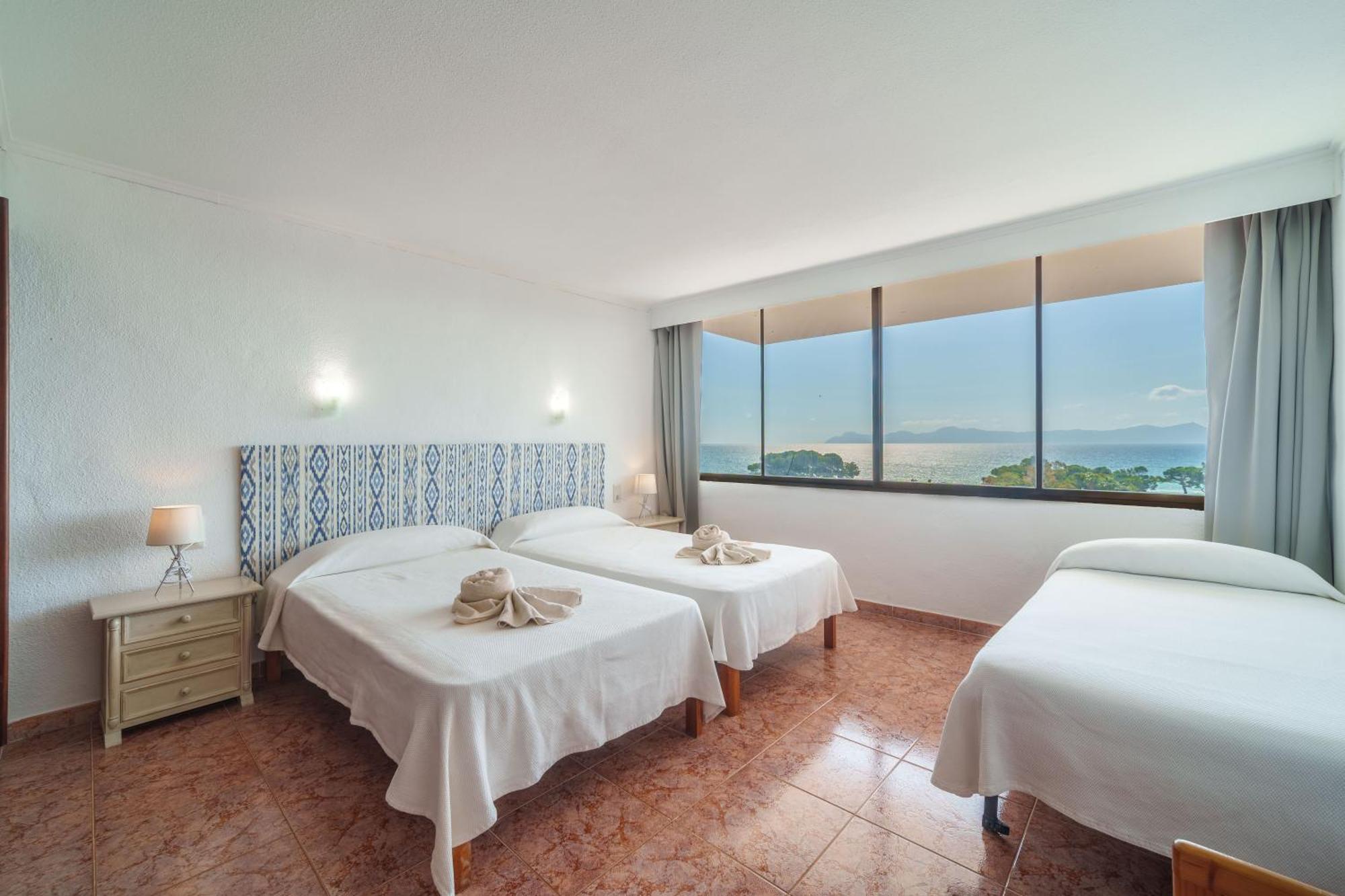 Apartment The Shell Ii, Beach Views And Pool Alcúdia Kültér fotó