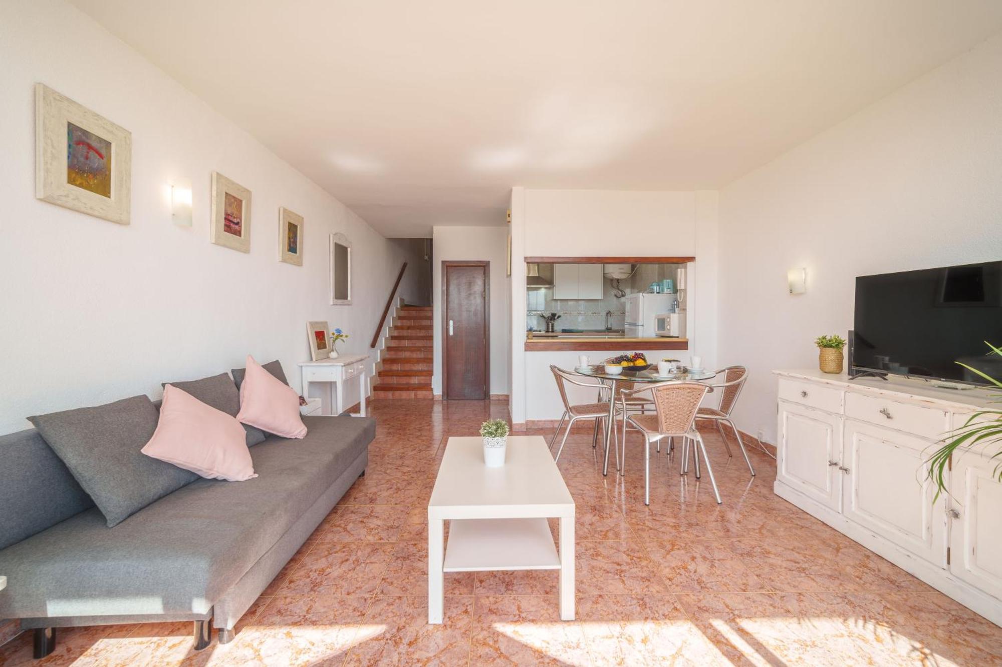 Apartment The Shell Ii, Beach Views And Pool Alcúdia Kültér fotó
